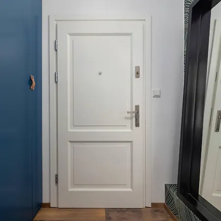 Beautiful With Air Conditioning For 2 Guests By Renters Apartment